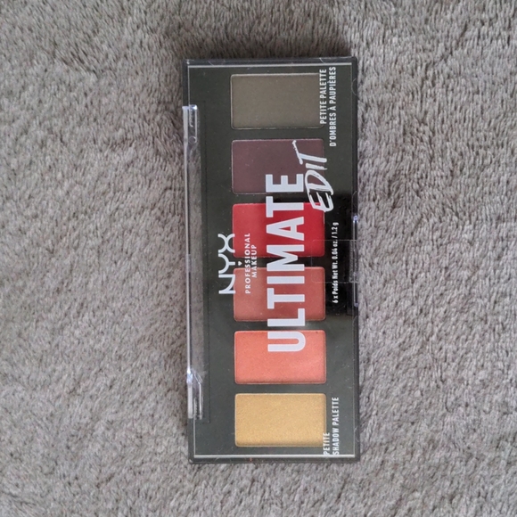 NYX Eye Shadow Palette - Picture 1 of 3